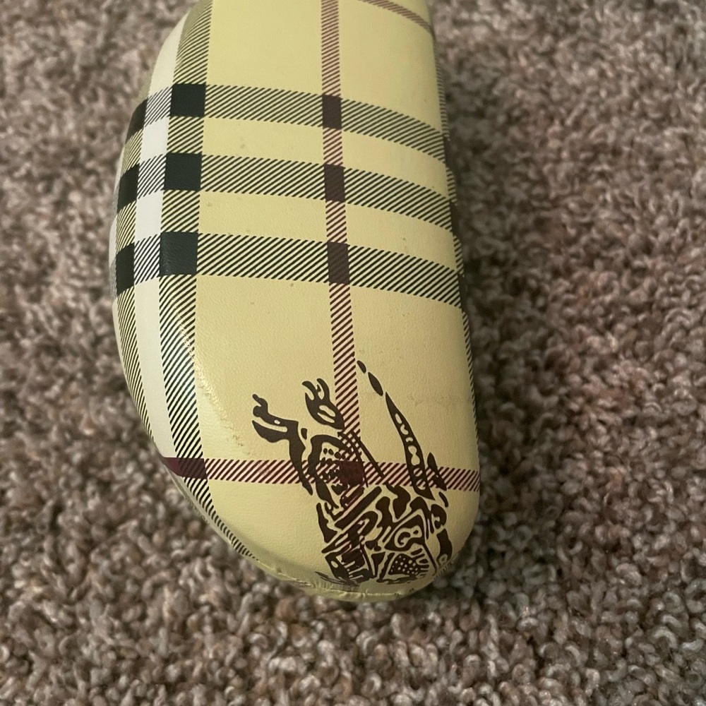 Burberry Classic Plaid Sunglasses‎ Case